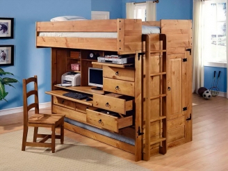 Деревянная кровать-чердак с рабочим местом