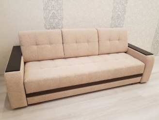 Бежевый диван из флока