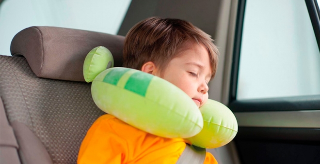 Детская надувная подушка для путешествий