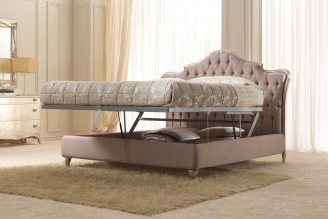 Кровать с подъемным механизмом в классическом стиле обитая тканью
